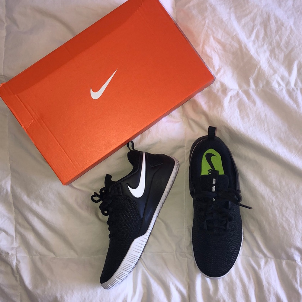 WOMAN’S NIKE ZOOM HYPERACE 2, BRAND NEW